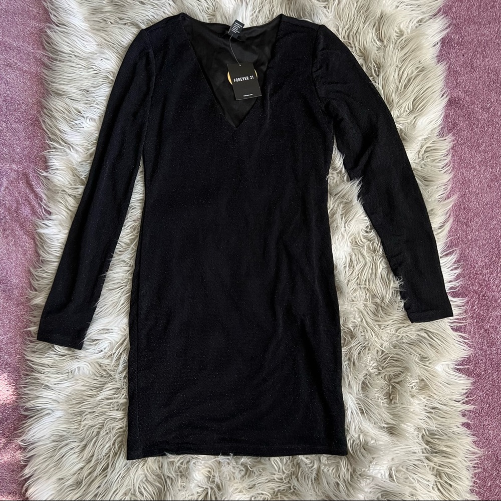 Forever21 Fitted Black Detailed Dress size Medium